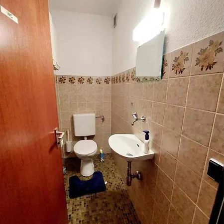 1room In Beautiful 12minwalk From Center *